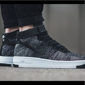 Nike AF1 Tra Flyknit Mid